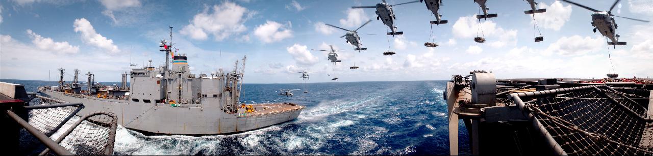 USN_Photo_MH-60S_USNS_Mount_Baker_(T-AE_34)_040501-N-9851B-003.jpg